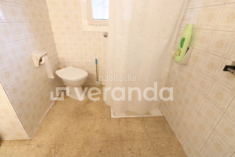 Foto 3f77b501-b84e-4198-afff-a3c71e3e0053. Casa adossada amb aparcament a Centre Ripollet