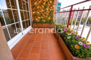 Pis  Rambla sant esteban. 4 habitaciones 100 m2. balcon parquing opcional