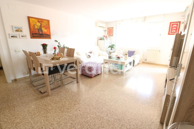 Foto 116c2063-76e9-46e3-89a6-e6ecc2f6c052. Flat with heating parking in Can Clos-Pinetons Ripollet