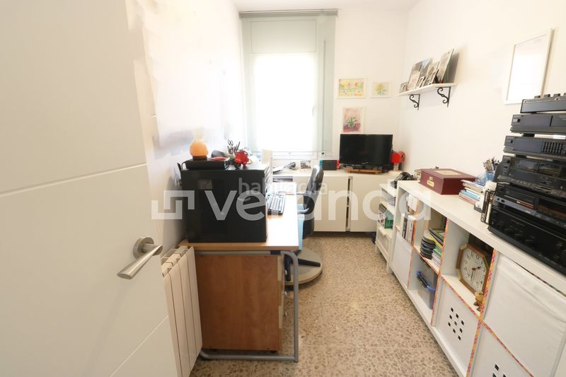 Foto 461b9e45-853b-46c4-9b77-b94ae626f665. Flat with heating parking in Can Clos-Pinetons Ripollet