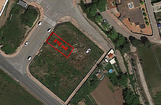 Terreny residencial a De sa costa. Parcela totalmente edificable en ferreries