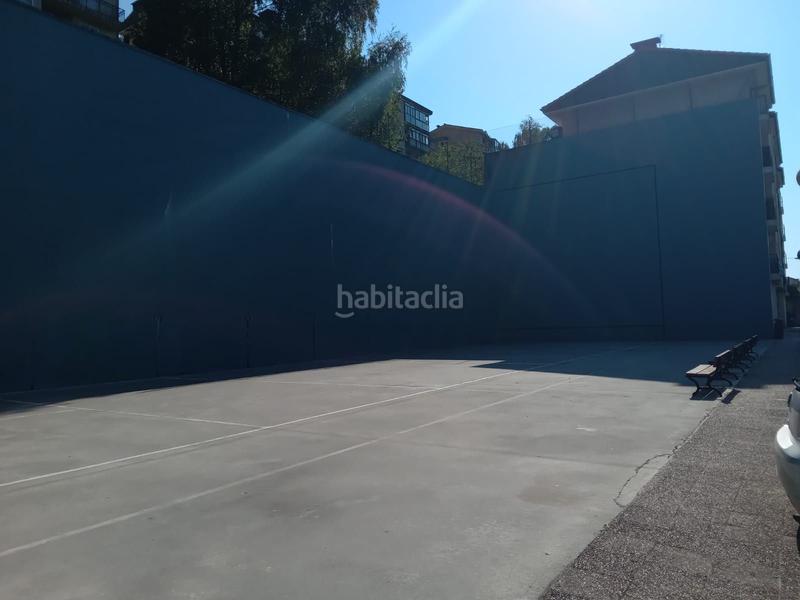 Foto e7c52677-b361-454a-ae06-f38aed73c8f1. Car parking in Altza Donostia - San Sebastián