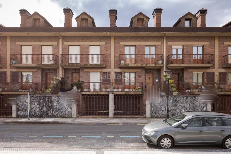 Foto cd7c2e53-ac93-493d-8386-1b9d407cf5ba. Alquiler casa adosada txurkoene en Egia Donostia - San Sebastián