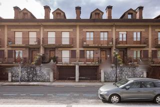 Semi detached house in Txurkoene Kalea