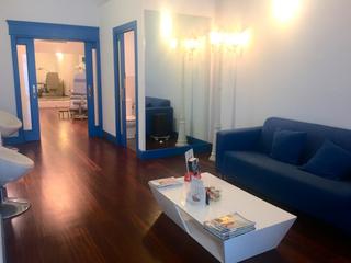 Local Comercial en Amara Zaharra-Arbaizenea. En venta amplia consulta de 91m2 tiles con dos despachos.