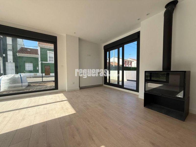 Foto 134e3ab9-2caf-4a9c-90a9-7331494682f9. Xalet amb calefacció aparcament a Soto del Barco