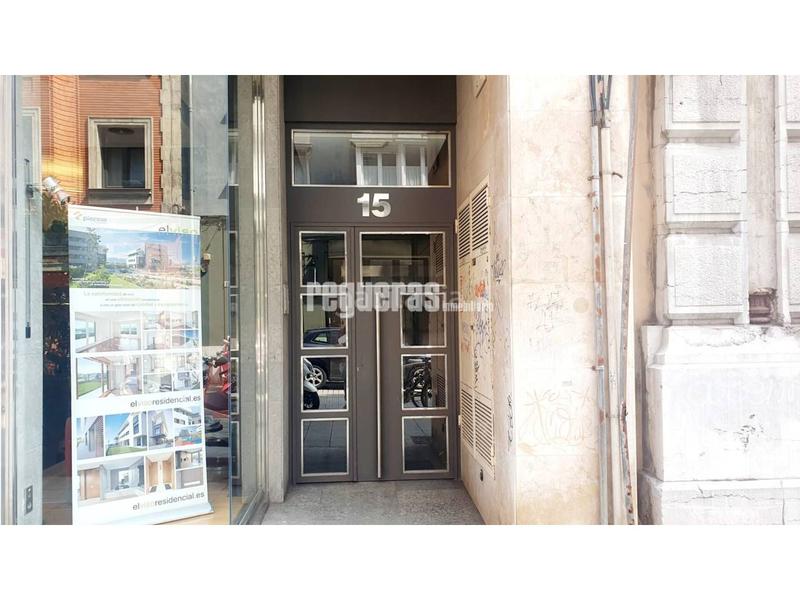 Foto d3f207ab-dd73-445d-a21f-c8c0c0db62a7. Apartamento  de lujo en calle la merced, en Gijón