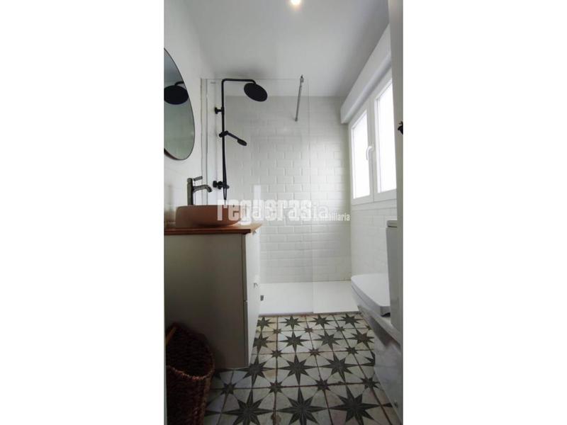 Foto c7424e7d-8de8-4a53-8271-fb9cc6d737df. Location attique avec chauffage dans Centro Avilés