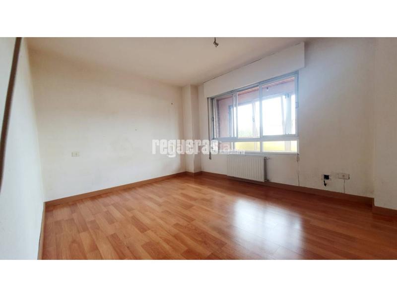 Foto 3187d603-7f05-4ed6-bcf7-919f857d2ad8. Piso  en venta en la calle juan ochoa, en Centro Avilés