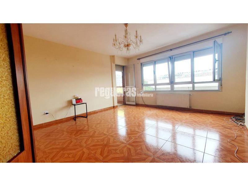 Foto 8f3e163d-519c-4d42-9541-c66a316c6d44. Piso  en venta en la calle juan ochoa, en Centro Avilés