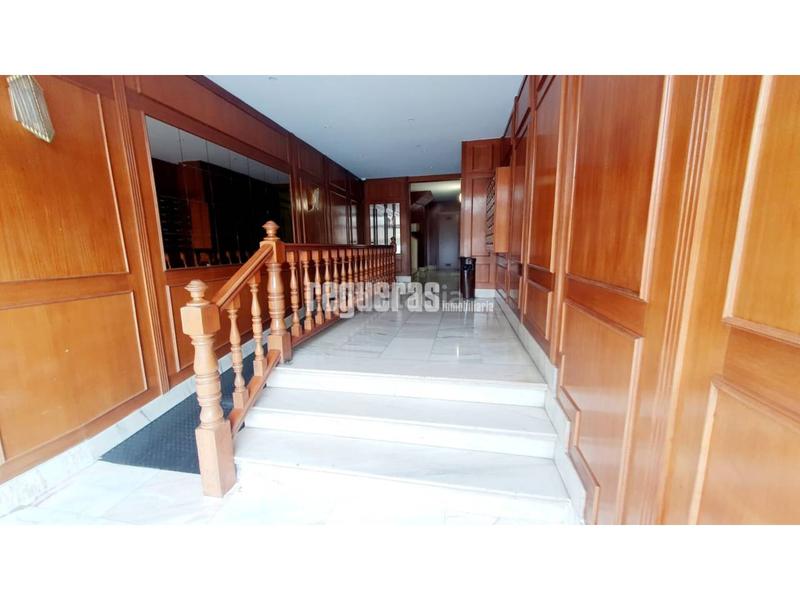 Foto d80d6530-8ba8-43bc-9713-8fd66a7815b9. Piso  en venta en la calle juan ochoa, en Centro Avilés