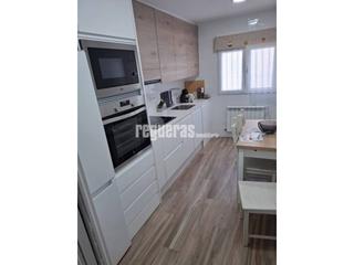 Miete Etagenwohnung  Doctor jiménez díaz. Alquiler en el carbayedo  avilés