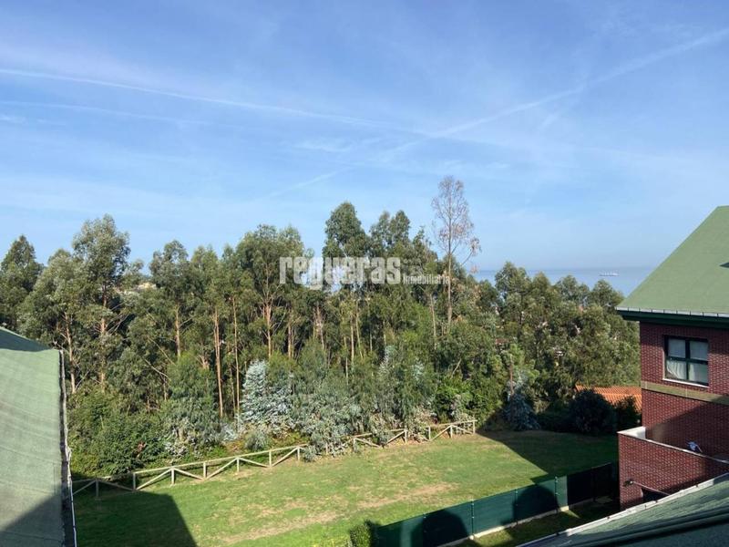 Foto 054af9a7-b1ba-47ce-9432-362fcf929f77. Dúplex amb calefacció aparcament piscina a Coto Carcedo Castrillón