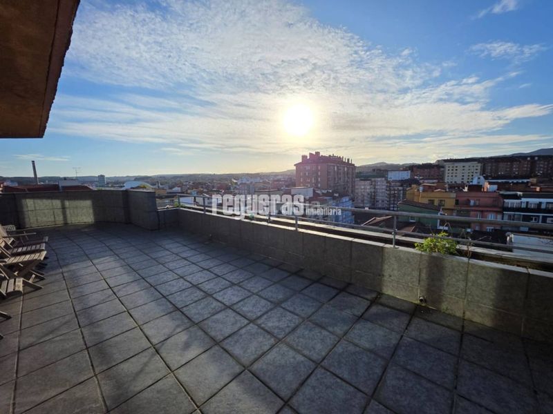 Foto 912b9b8c-ee4b-4942-b836-3ab70e130a91. Location attique avec chauffage dans Centro Avilés