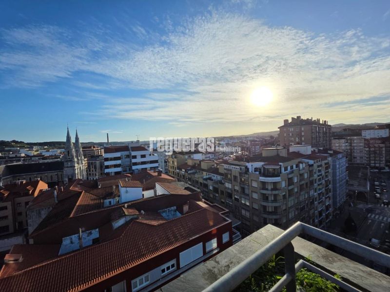 Foto cbf082f4-c49f-411e-8edc-0da7cb35c43e. Location attique avec chauffage dans Centro Avilés