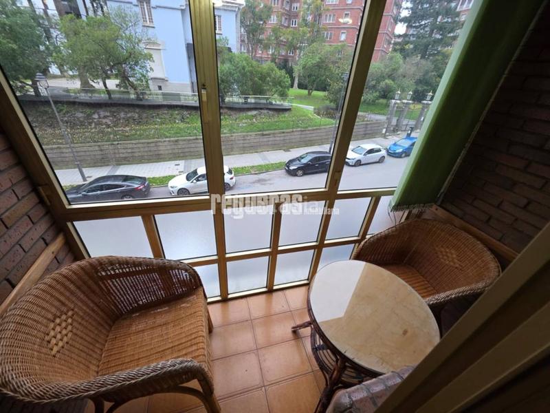 Foto 12ac14ee-0080-407c-ab6b-242b0089bcdf. Flat with heating parking in Centro Avilés