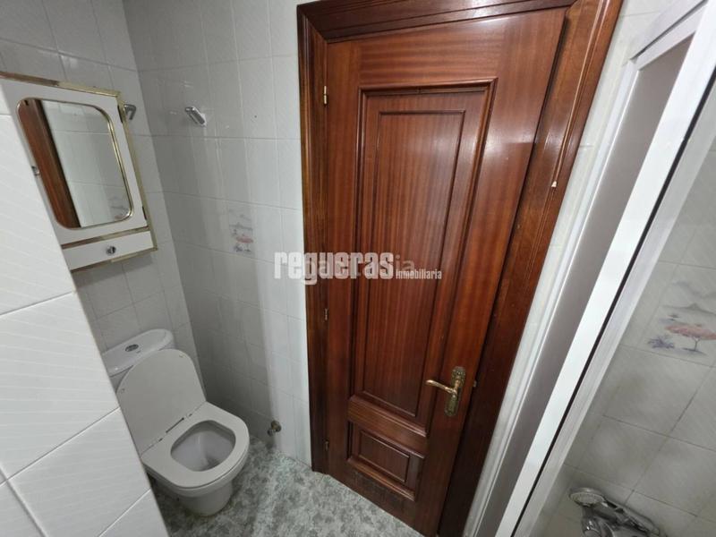 Foto de73e24a-e94a-4231-87b9-bec5640fbe1c. Flat with heating parking in Centro Avilés