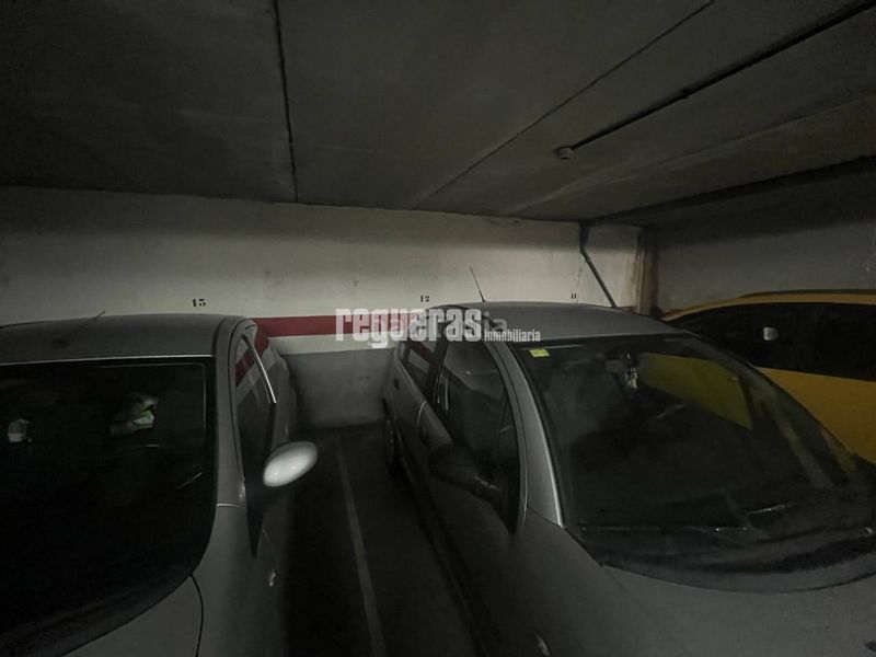 Foto 0ea0a7a7-803e-46f0-bbda-692b7107974d. Aparcament cotxe a avenida gijón 7 a Lugones Siero