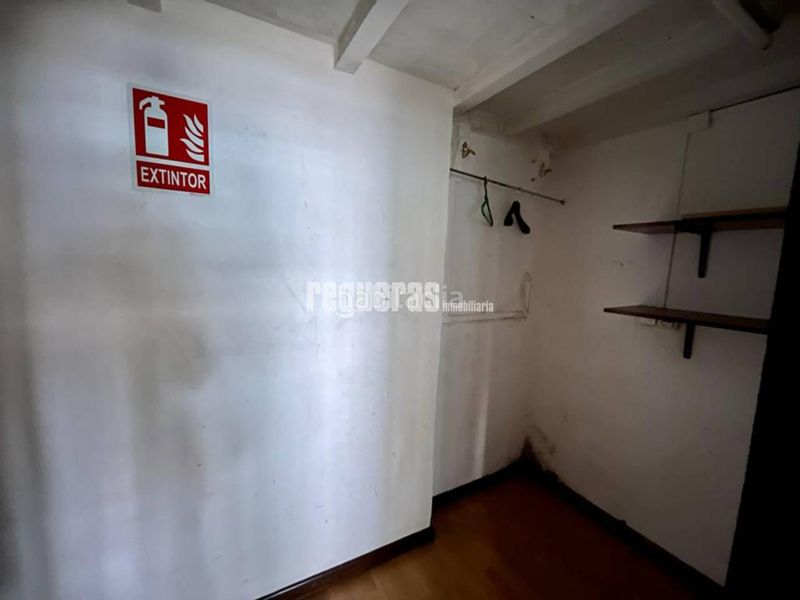Foto cde03958-0837-4383-99e9-1d63db475a36. Lloguer local comercial a Centro Avilés
