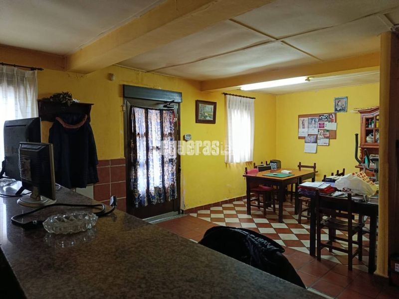 Foto 31515a84-8943-4ec5-b1c6-d05bd9c7ad25. Casa amb calefacció aparcament a Corvera de Asturias