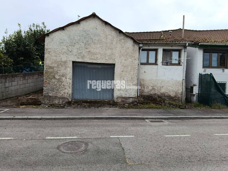 Foto 48e0be8c-b3fb-4378-b2b7-10f20db06547. Casa amb calefacció aparcament a Corvera de Asturias