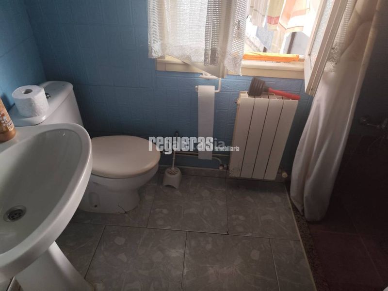 Foto 3d3c84c4-0f67-4e8d-9fb4-bb6696659930. Casa amb calefacció aparcament a Pravia