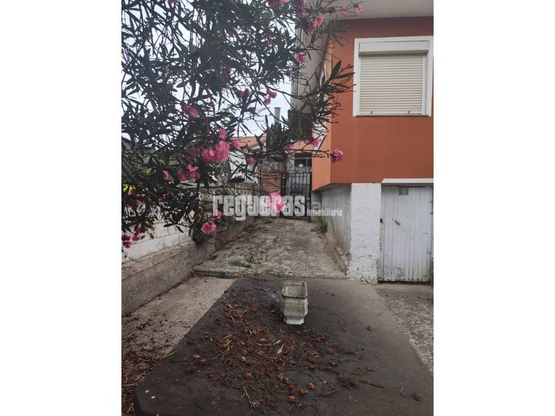 Foto 6f129d41-d775-49f9-8f1e-7814db14e330. Casa amb calefacció aparcament a Pravia