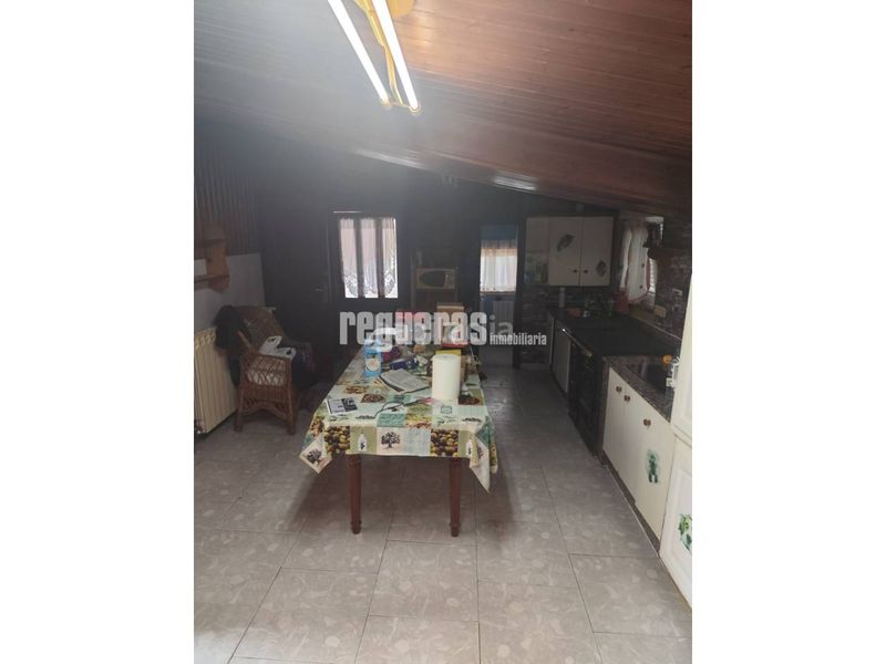 Foto da0b44f2-280d-4516-994f-cb05e52ae3ab. Casa amb calefacció aparcament a Pravia
