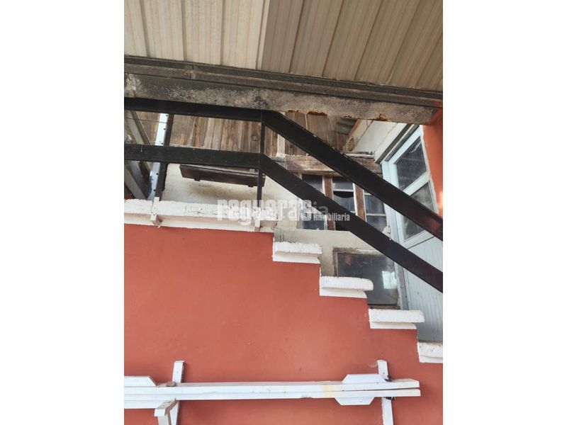 Foto f6a9ef2e-e1e4-4f4e-b50c-db5886161d22. Casa amb calefacció aparcament a Pravia