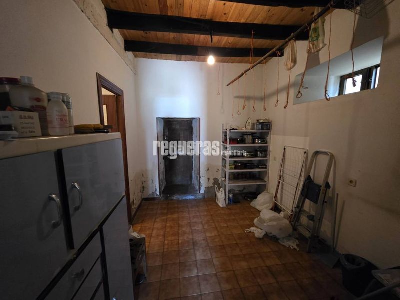 Foto 4688d4ad-8121-4cce-8b61-956cba49f089. Casa a Burón