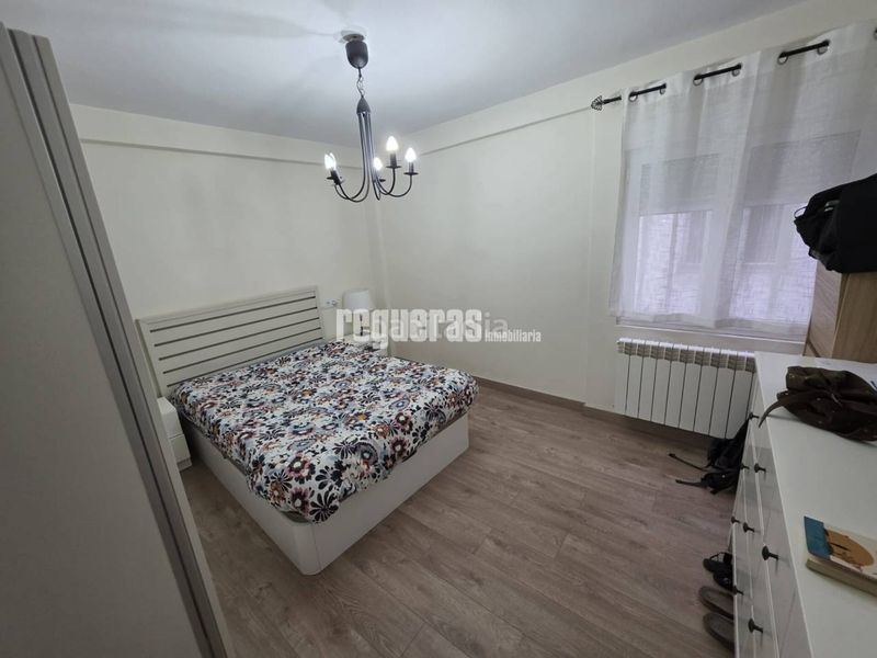Foto 0bb63722-a11e-4156-9abe-c704bfa5f9e7. Rent flat with heating in Centro Avilés