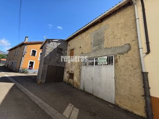 House  Carretera riaño a oviedo. Inmueble en venta en lario burón