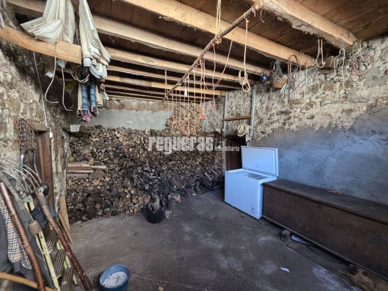 Foto eb31a039-c957-4f9a-ae3b-0b955893c02a. Casa a Burón