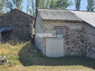 House  Calle real. Finca urbana en venta en lario burón  gran oportunidad de invers