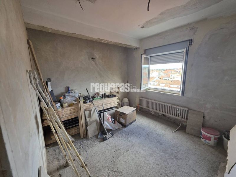 Foto 94053e95-86d3-4962-b514-1d5460c84f89. Apartament amb calefacció a Centro Avilés