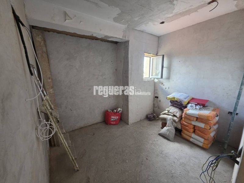 Foto b49e05b5-81ef-4131-8f67-b1b906f8ed6c. Apartament amb calefacció a Centro Avilés