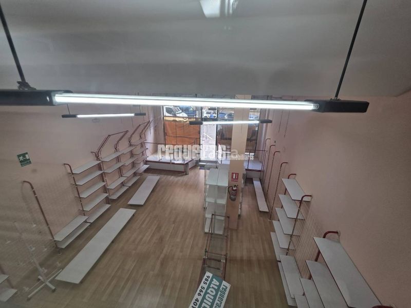 Foto b7f94954-853a-4272-8d09-d03c3ca5aec6. Alquiler local comercial local en alquiler Centro en Avilés