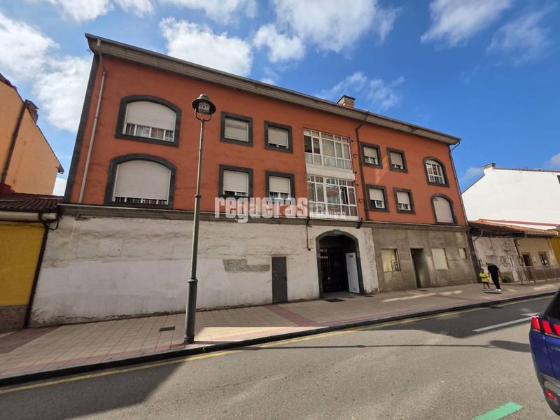 Foto f82c7235-ce4a-45a7-8291-5380c57c9269. Posto auto in La Magdalena Avilés