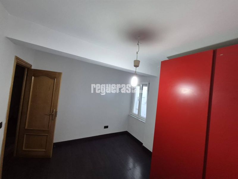 Foto c290fdda-483f-4440-ac9c-de8c46b710f8. Flat with heating in Versalles Avilés