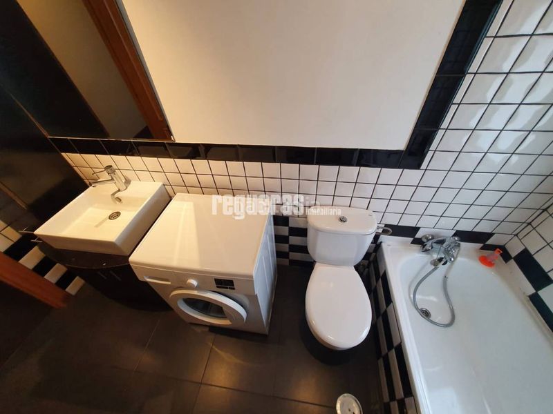 Foto f9d2e7f3-61bb-4911-b923-8e978a15b5c2. Flat with heating in Versalles Avilés