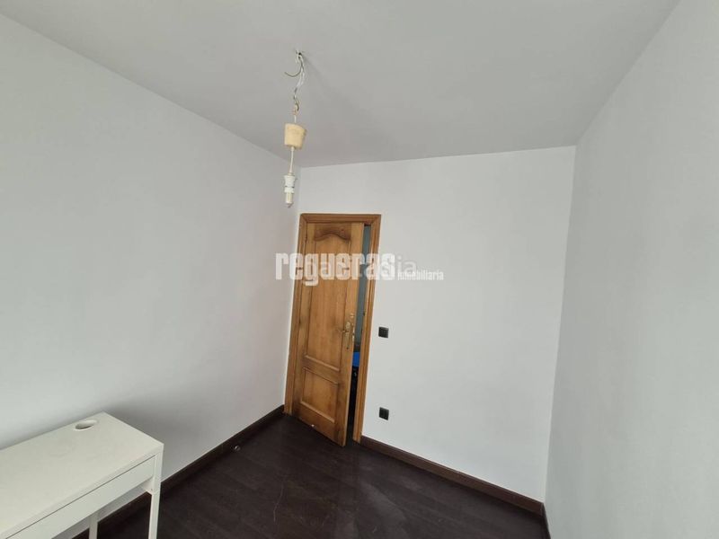 Foto fd7f12fc-5ae9-41c6-b798-61ccdab6cf0d. Flat with heating in Versalles Avilés