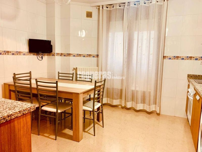 Foto e6423058-75ca-49a3-9bfd-56ad059abf20. Rent flat with heating in El Carbayedo - El Quirinal Avilés