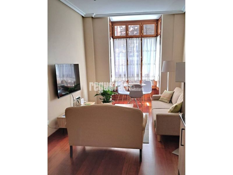 Foto 1c8ffcca-70c6-4057-9bc7-379f8154d8c5. Lloguer apartament amb calefacció a Centro Gijón