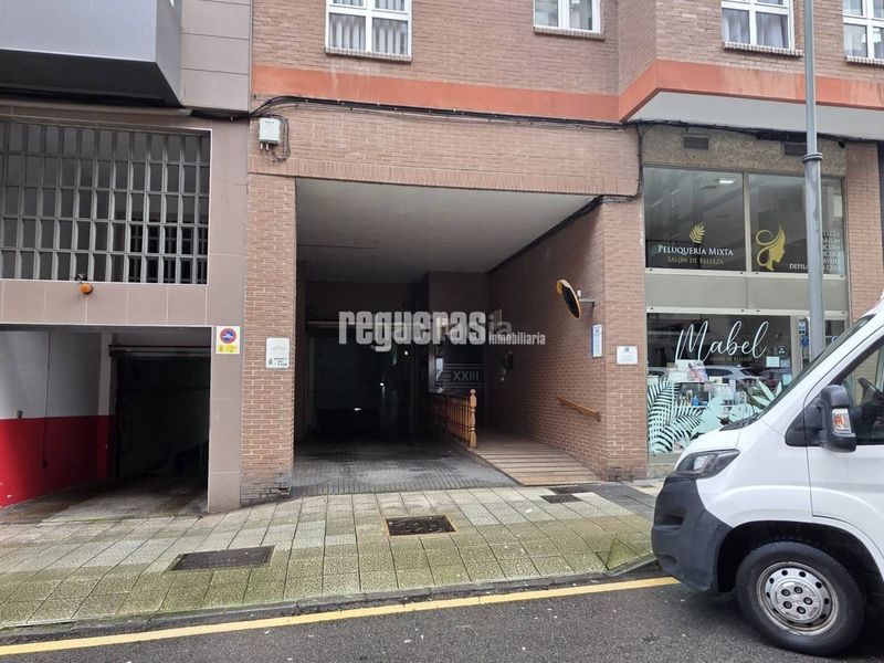 Foto fec449fc-3999-4878-b228-ee81bc6494a3. Lloguer aparcament cotxe a Centro Avilés