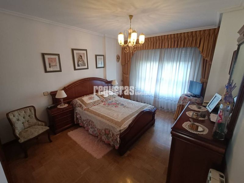 Foto ce59eace-557f-43f4-913f-dd6ea128c420. Piso venta de piso amplio en fernando morán, . en Avilés