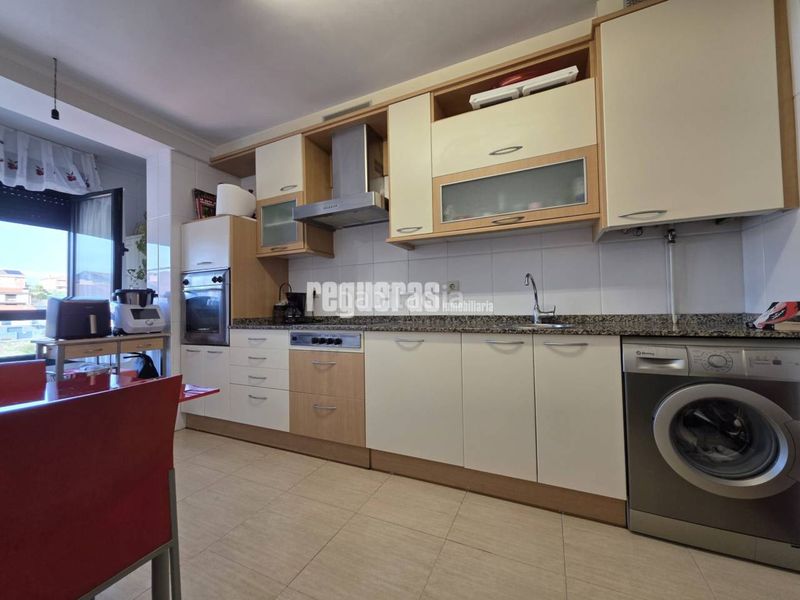 Foto 49a0121e-0954-4163-a5bd-68f7f9c0febe. Dúplex espectacular dúplex en venta en calle fernández corujedo en Corvera de Asturias