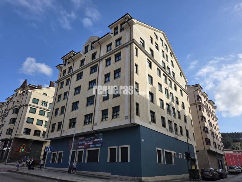 Foto 6a4ea1cd-5abe-455a-a3e6-ac7b208b4a3e. Dúplex espectacular dúplex en venta en calle fernández corujedo en Corvera de Asturias