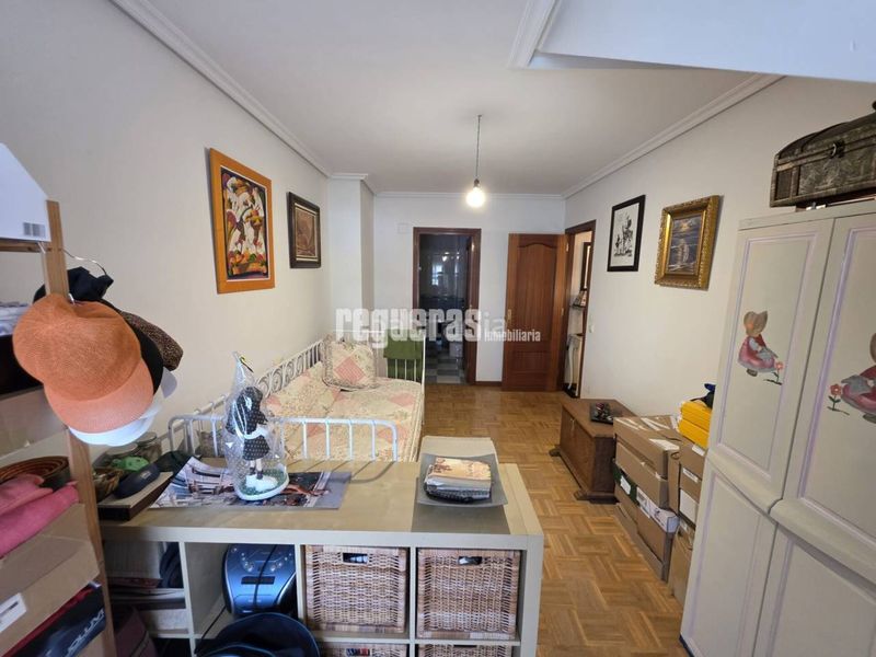 Foto 9a133025-84fd-4d95-a974-a83fa795e853. Dúplex espectacular dúplex en venta en calle fernández corujedo en Corvera de Asturias