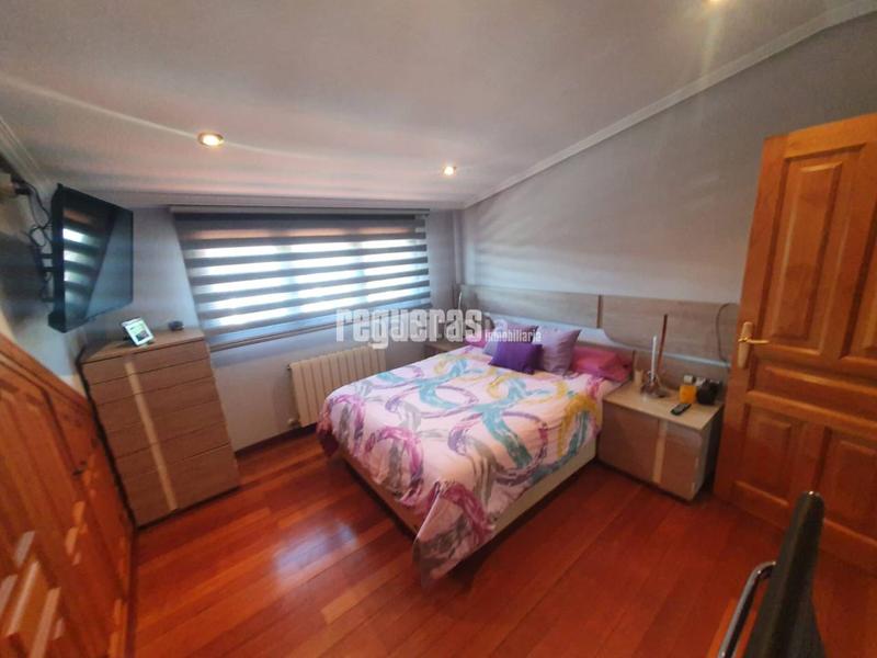 Foto c0dfa6d8-d7f0-4c63-b018-a9a92b513f7f. Xalet amb calefacció aparcament a El Carbayedo - El Quirinal Avilés
