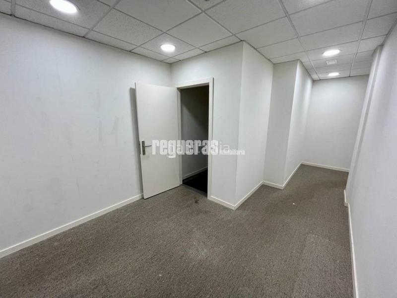 Foto dcb91080-07eb-4ba6-8cfc-d96bf39000f0. Rent business premise in Centro Avilés